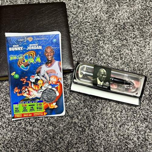 Michael jordan space jam - michael,