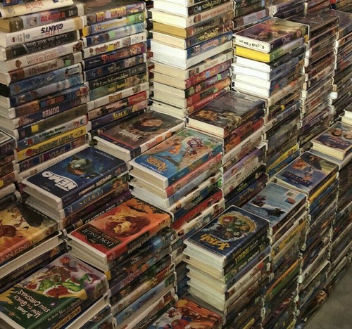 Pick clamshell movie lot - clamshell,